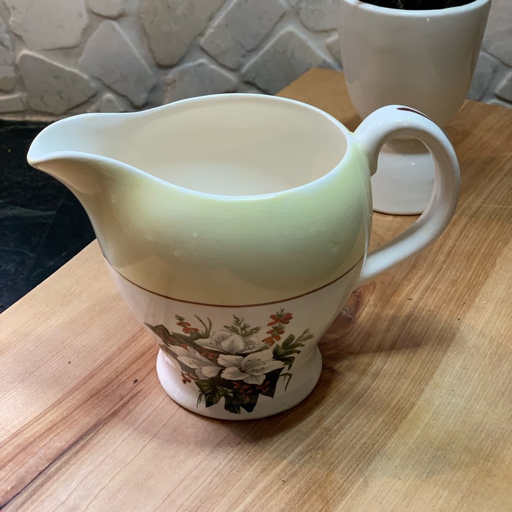 SWINNERTONS | Vintage Princess Creamer